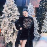 Victoria Justice Instagram - I 🖤 the holidays! Wow, @macfarlaneseth , you sure do know how to throw a party. From a full live orchestra, to falling snow… was truly one for the books 🎄