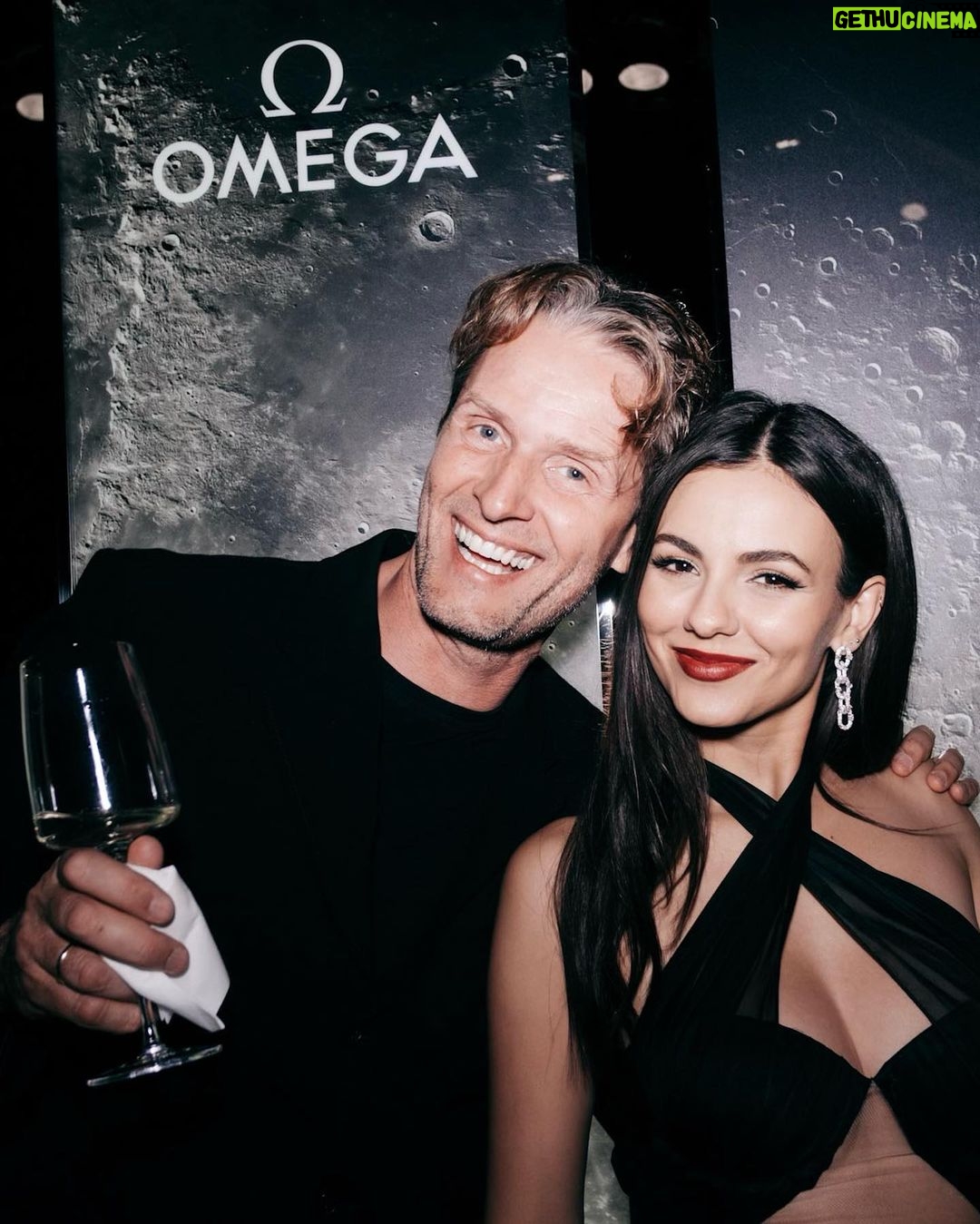 Victoria Justice Instagram - A little late on this, but thank you for a wonderful evening @omega 🖤. Missin’ the big 🍎 already!! NYC