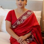 Vidya Balan Instagram - Movie aur actress guess karo? Saree: @gaurangofficial