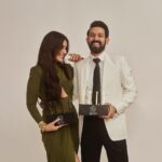 Vikrant Massey Instagram – Thankyou @elleindia for honouring me with the “Rising star of the year” award.! 
Here with the “Dynamic performer of the year..!” @vikrantmassey