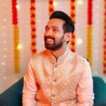 Vikrant Massey Instagram - Embrace the festive vibe and let your #FestiveAura shine bright! 🌟✨ Capture every beautiful moment with the incredible @vivo_india V29's Night Portrait with Smart Aura Light feature, making this Diwali season truly unforgettable. #vivoV29 #TheMasterpiece #DelightEveryMoment #ThePortraitMasterpiece #vivoindia
