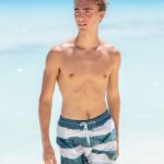 Vincent Michael Webb Instagram – Beaching ~ if it’s a thing ~ I do it!

@holaproductions_ 📸 

Preview of my photo drop on Brand Army! Link in BIO 👆 

#cancunphotographer #minnesotaphotographer #miamiphotographer #cancunbeach #cancun #beachphotography #teenboy #teenfitness #teenmodel #teenactor #brandarmy #16yearsold #beachboy #beachbody #beachlife #vincentwebb #vincentcancun

@vincentwebb.official Cancún México