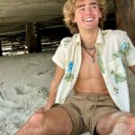 Vincent Michael Webb Instagram - 😀 Always happy at the beach! 🏝️ 🌊 ☀️ check out my Brand army link in bio 👆 Just dropped a bunch of photos and videos from my photo shoot! * #americaneagle #ae #teenfashion #myrtlebeach #teenmodel #blondemodel #beachboy #teenactor #vincentcancun Myrtle Beach, South Carolina