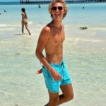 Vincent Michael Webb Instagram - A day on isla Mujeres with friends🏝️ #islandvibes #islamujeres #cancunlife #beachboy #teenactor #vivalavida #playanorte #vincentcancun Isla Mujeres Cancun