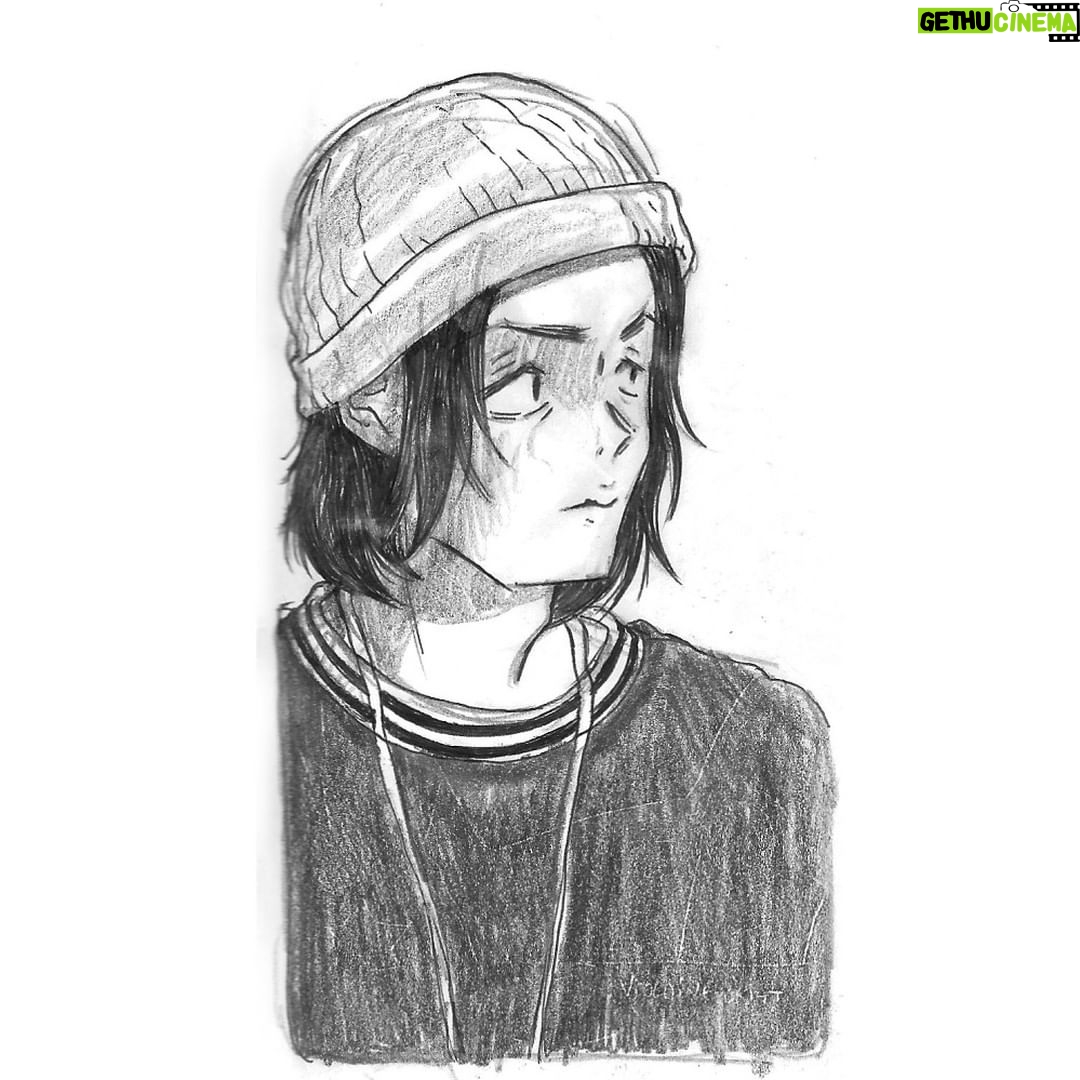 Violaine Briat Instagram - DOODLE UPDATE! Here's an example of the unique original traditional doodles Patrons get from subscribing to "the scarce" reward on KO-fi! Unfortunately, I think the spot are currently all fille dup BUT! you can still subscribe to the sticky club, through which you get 5 different unique designs every month. pretty cool HUH? HEAVY MANNERS!!!!! A really REALLY cool opportunity to meet and buy books from your fav indie cartoonists! If you're in LA on the weekend of 04/22-23, make sure to swing by @heavymannerslibrary between 12p to 6p! I personally can't wait to go on sat and buy all the books (I'll be tabling on sun if you wanna buy any or all of my books ;) ) this event was organized by the one and only @yoyorobot ! I'm still working on the writing of the next chapter. It'll be a fun and whacky one, but now I'm working in plot details, so that takes a minute more. Hopefully updates will resume sometime this week or next. Thanks for your patience :D #rodneyrrodney #traditionalart #myoc #myocs #myart #artistsoninstagram #portrait #webtoon #webcomic #webcomicseries #artstyle #マンガ #bd #bandedessinée #pencildrawing #comicsfair