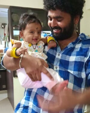 Vishwa Raghu Instagram - My rowdy kutty princess 😘😘😘😘👨‍❤️‍💋‍👨👨‍👩‍👧💖❣️ @pranaviacharya