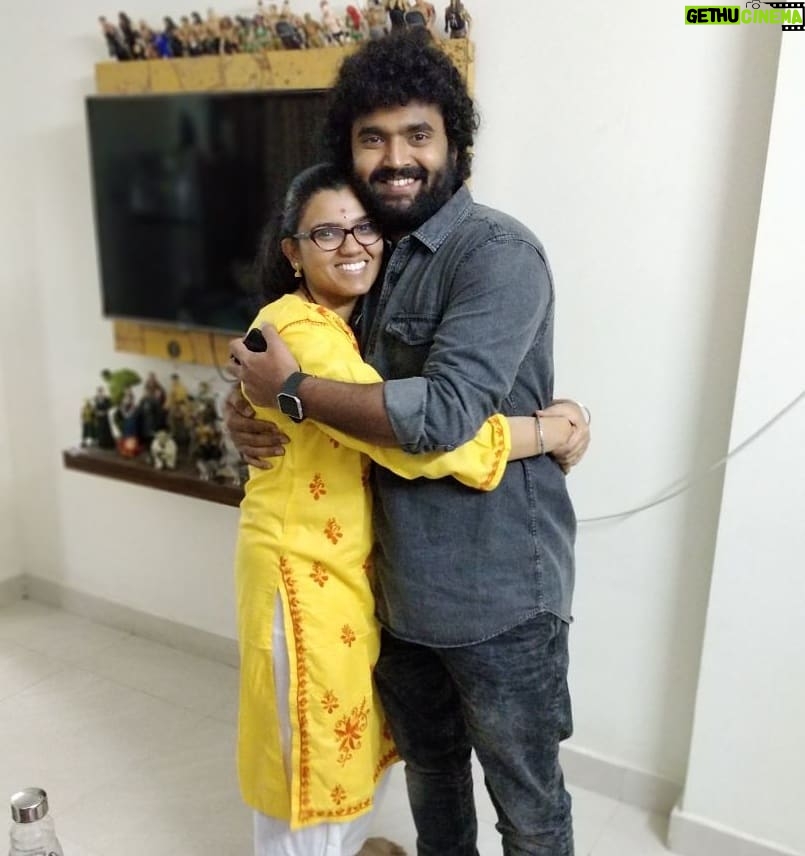 Vishwa Raghu Instagram - Many many more happy returns of the day my lovely, beautiful ❤️😘😘😘😘wifey @pranaviacharya God bless u with more success,health n wealth 😘😘😘😘😘👏👏👏👏👏❤️❤️❤️😍😍😍👏👏👏