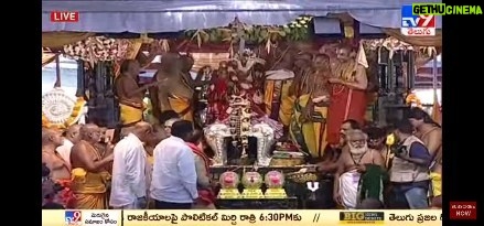 Vishwa Raghu Instagram - Inthakantey em kaavali jeevithaniki🙏 GOD BLESS U @pranaviacharya for SANKSHIPTHA RAMAYANAM 🙏🙏😍😍 BHADHRACHALAM LIVE ,JAI SREE RAM🙏🙏🙏