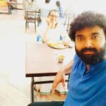 Vishwa Raghu Instagram - Breakfast time 😜😜😜😜yummy yummy poori ,,,letting my 💓💓💓ly Wifeyyyyy @pranaviacharya enjoyy🕺🕺🕺🕺🕺#shiridi temple Shiridi Sai Mandhir,Shiridi Maharastra