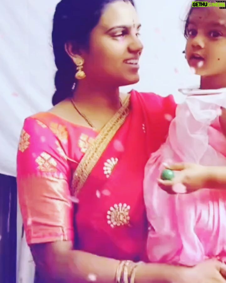 Vishwa Raghu Instagram - Happy mothers days to all my friend's @pranaviacharya #sradha narayani ❣