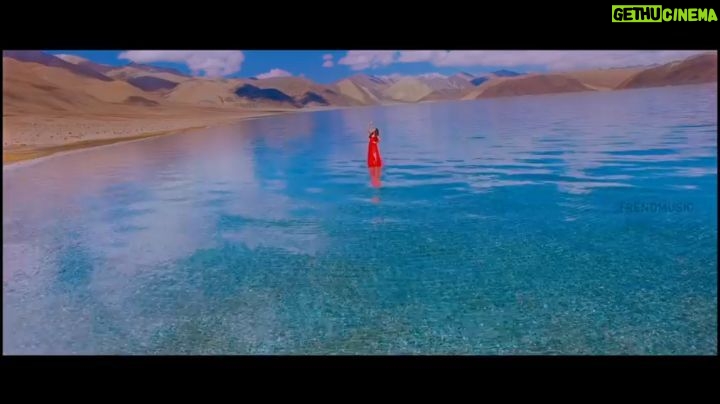 Vishwa Raghu Instagram - "Nadiga nadiga" #Debut #Tamil movie song #choreography "SEI" @nakkhul @shreyaghoshal @sonunigamofficial @srubee @pranaviacharya @seithefilm
