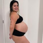 Vitória Moraes Instagram - 9 meses na barriga / 9 meses fora da barriga 💜 Feliz mesversario minha pequena! Feliz 9 meses mais felizes da minha vida!