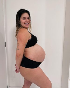 Vitória Moraes Instagram - 9 meses na barriga / 9 meses fora da barriga 💜

Feliz mesversario minha pequena! Feliz 9 meses mais felizes da minha vida!