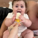 Vitória Moraes Instagram - Tetêcolé e picolé de fruta pra esse calor! 💜