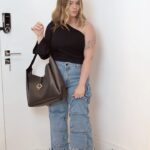 Vitória Moraes Instagram - Depois que virei mãe, tudo mudou! E para aproveitar a oportunidade de mudar meu guarda-roupa, claro que vou aproveitar o Esquenta Black Absurda da @dafiti ❤️ Com uma curadoria das melhores marcas! E é claro que tem cupom pra vocês, com VIIHTUBE20 vocês ganham mais 20% de desconto em uma lista específica! Corre pra não perder porque ele só é válido até 18/11! #Publicidade