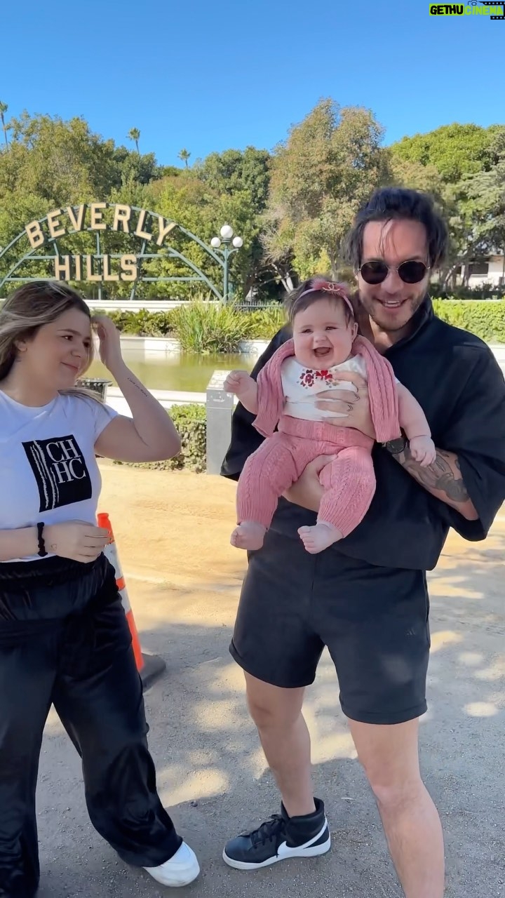 Vitória Moraes Instagram - As patricinhas de Beverly Hills e o mordomo!