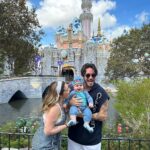 Vitória Moraes Instagram - Realizando um sonho, trazendo nossa princesa pela primeira vez na Disney! Obrigada meu Deus, por poder viver isso! 💜🏰