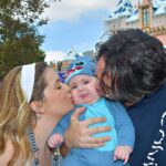 Vitória Moraes Instagram - Realizando um sonho, trazendo nossa princesa pela primeira vez na Disney! Obrigada meu Deus, por poder viver isso! 💜🏰