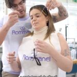 Vitória Moraes Instagram - O Eli e eu fomos na fábrica da Rommanel e conhecemos tudo de pertinho, como funciona cada processo para a fabricar a nova linha de Prata maciça 925. Ainda ganhamos mimos incríveis personalizados e repletos de significados! Para saber mais, siga a @rommanel 💜#Publidade #rommanel