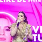 Vitória Moraes Instagram – NÓS GANHAMOS! Foram dias e noites meus seguidores votando incansavelmente pra me verem subindo nesse palco, OBRIGADA! Por cada voto! NÓS CONSEGUIMOS O PRÊMIO NO GERAÇÃO GLAMOUR 2023! 

Esse ano foi muito transformador pra mim, desde que decidi expor minha maternidade como ela é, meu conteúdo virou meu propósito, são inúmeras mães que me mandam mensagens me agradecendo pelo o que posto, mas eu que preciso agradecer vocês, vocês não tem noção do quanto vocês me ajudam muito mais do que eu ajudo vocês! É um alívio, é libertador, ler um “viih eu te entendo, também aconteceu comigo” então apenas obrigada! 

Obrigada Deus porque eu sei que tem suas mãos nesse meu propósito, obrigada a meus pais por cuidarem tão bem de mim, obrigada ao meu marido que me motiva e me ergue tantas vezes, a vocês que me movem e votaram tanto e por último, a minha filha! Que me mudou pra melhor e me mostrou o melhor amor do mundo! Não sei falar de você minha filha, eu só sei chorar de gratidão por sua vida! 

OBRIGADA @glamourbrasil por me indicarem e me enxergarem no meu propósito e no meu conteúdo! Hoje eu só sei agradecer! Eu amei fazer parte do Prêmio Geração Glamour 2023!