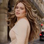 Vitória Moraes Instagram - Paris vai deixar saudades! Ainda mais todo o time de @lorealparis 💜🥹 Obrigada por essa viagem e por serem uma marca tão incrível! Uma marca que preza pela sustentabilidade, por cuidar do nosso planeta, cuidar de nós mulheres, representar cada uma de nós e trazer verdade em cada produto! Vocês são incríveis! Paris,France