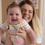 Vitória Moraes Instagram - Natura Mamãe Bebê acabou de lançar a nova Pomada Preventiva de Assadura ❤️ já estamos testando por aqui e amandooo, a textura é ótima, rende bastante e ainda protege por 24hrs a pele sensível dos nossos bebês devido sua barreira protetora! Melhor do que tratar, é previnir. 🧡 @naturabroficial #NaturaMMBB #Publicidade