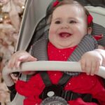 Vitória Moraes Instagram - Gente esse é meu primeiro Natal com a Lua e é muito especial para mim! ❤️🎄 A Litet @litetoficial e eu queremos desejar muita emoção, amor, encontros e alegria para vocês nesta data! Feliz Natal! Litet, por uma vida com mais colo! #Litet #PorUmaVidaComMaisColo #EnxovalDoBebê #MaisColoLitet #publicidade