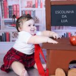 Vitória Moraes Instagram - Todo mundo preparado pra voltas as aulas aí? Eu ainda me livrei esse ano da escola a mamãe disse kkk Mas amei brincar de escolinha nessas fotos do meu acompanhamento mensal de 9 meses 📚✏️ Mas já tava quase inventando uma dor de barriga pra não ir kkkk 📸: @studio5clicks.kids