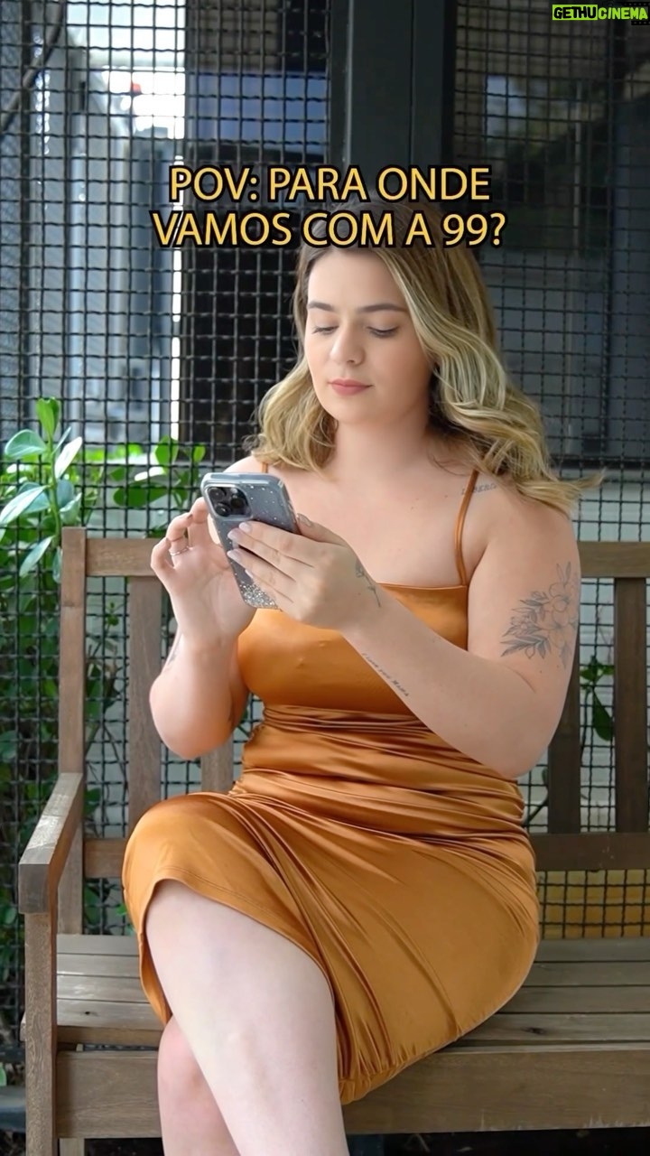 Vitória Moraes Instagram - POV: Você deu uma volta de 99Plus, a nova categoria que oferece uma nova experiência de viagem com a 99. 🚖 A categoria tem os melhores motoristas e carros mais exclusivos, modernos, espaçosos e confortáveis! Ah e ainda tem E-Plus em *São Paulo,* com carros elétricos que contribuem para o meio ambiente 🫶🏽💛 #Publi #99Plus @voude99