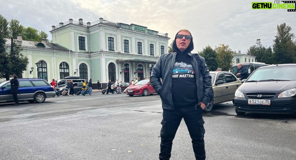 Vitaliy Gostyukhin Instagram - Встречай Ванек мы в Пскове 💪 шапку вези , холодно 😀 Псков, Россия