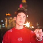 Vittawin Panichtamrong Instagram - ส่งท้ายปีเก่า ต้อนรับปีใหม่ ขอบคุณเสื้อสวยๆจาก @apitta.sweater #vicvittawin #apittasweater #jinloeofficial #รักชอบเจ็บ