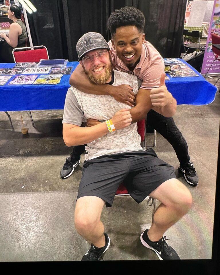 Walter Jones Instagram - When you reunite with a fan years later!! @mightyconconventions #awesome #love #legendary #neworleans Sunday 10-5 August 13 2023 #letsgo