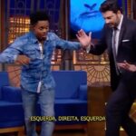Walter Jones Instagram - Power Ranger ensina Danilo a dançar 😄😄 #thenoite #thenoitecomdanilogentili #danilogentili #sbt #powerranger