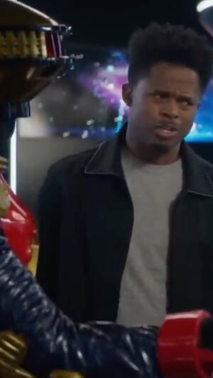 Walter Jones Instagram - Let The Massive Discussion BEGIN! - Link In Bio - Did you know I have a Power Rangers Fan Facebook Group to discuss all things Power Rangers?

#mmpr #mightymorphinpowerrangers #blackranger #redranger #blueranger #pinkranger #yellowranger #goldranger #greenranger #whiteranger #OnceAndAlways #hasbro #netflix #sideshow #entertainmentearth #supersentaiseries