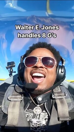 Walter Jones Instagram - Go Go Power Rangers! 

#PowerRangers #WalterEJones #WalterJones #AVGeek #Aviation #GForce #Reaction #MightyMorphinPowerRangers #MightMorphin #SkyCombatAce