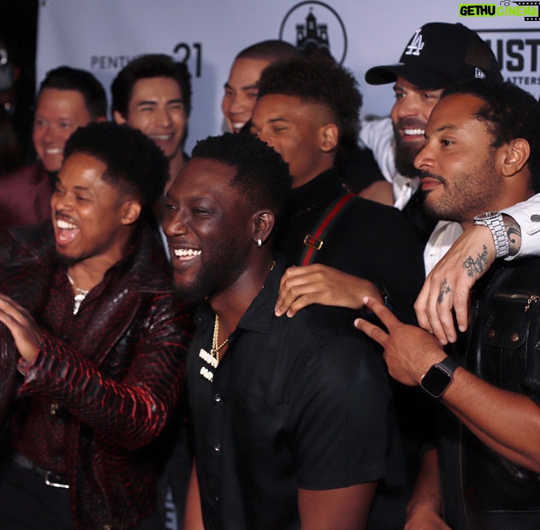 Walter Jones Instagram - More from the ‘MMPR: Once & Always’ premiere party ✨ Once a ranger, always a ranger! ⚡️ #WalterJones #BlackRanger #MMPR #PowerRangers #30thAnniversary #HustleMatters 📸 @drulights with @gettyimages & @zachariah_shoots Los Angeles, California
