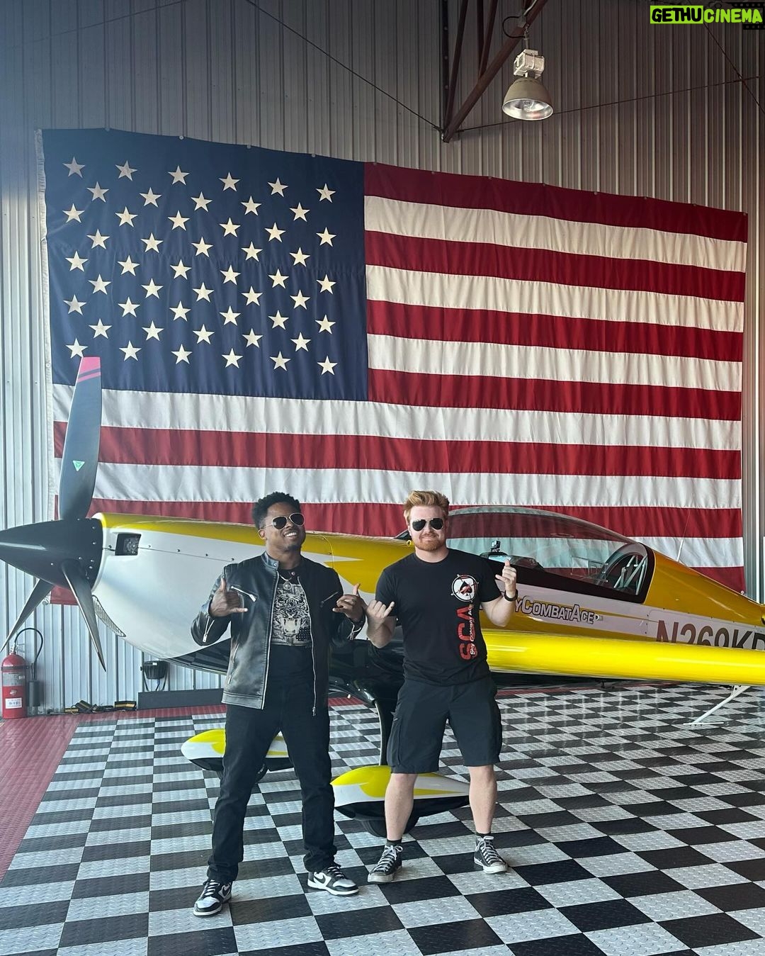 Walter Jones Instagram - Cant wait to share the video with you guys!!! Im a Fly Guy!!