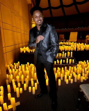 Walter Jones Instagram - Light it up!! Candle light concerts!! Its a vibe!! #walterejones #candlelightconcert  #lalife  @candlelight.concerts  @fever_us