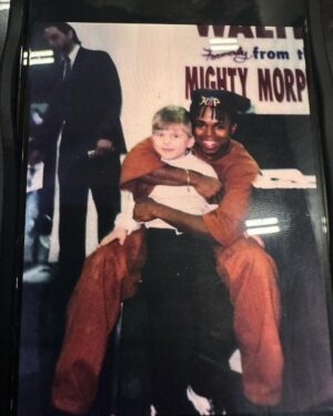 Walter Jones Instagram - When you reunite with a fan years later!! @mightyconconventions  #awesome #love #legendary #neworleans  Sunday 10-5 August 13 2023 #letsgo