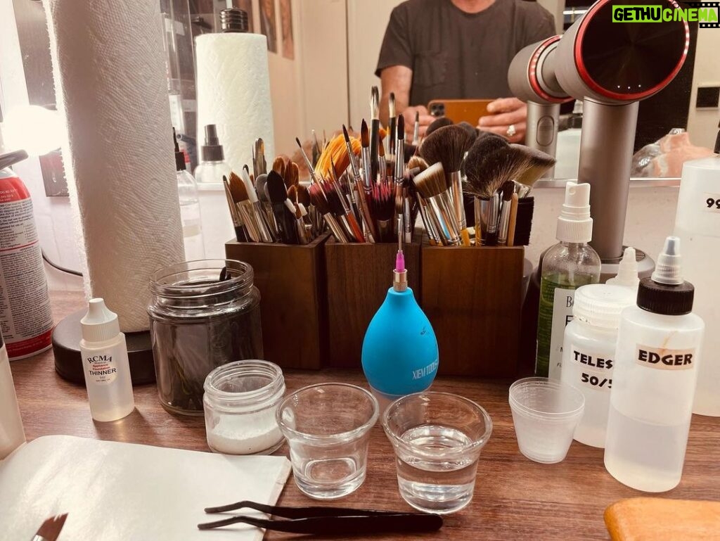 Walton Goggins Instagram - With my Menzzzz @jagar65 and @vincentvandykefx Really they’re @samuelljackson Menzzz… but when Sam’s not working… they MY MENZZZZZ! First makeup test for FALLOUT. Got Rio Bravo cued up… I don’t care if this takes all day long. let’s fucking goooo!!!