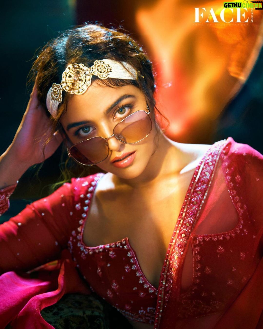 Wamiqa Gabbi Instagram - Alexa, play ‘You Should See Me in a Crown’ by @billieeilish 🤍 . Cover: @facemag.in Publisher: @harshithundet @kanchanshrivastava06 Creative Director: @farrahkader Interview by: @naina_humangram Photography: @tejasnerurkarr Fashion Stylist: @hemlataa9 @stylebyhemlataa Makeup Artist: @richie_muah Hair Stylist: @forum.gotecha Fashion Asistant: @saloni142_ Fashion Intern: @pritikachoksey Artist Publicity: @hardlyanonymous_2.0 Artist Management: @collectiveartistsnetwork @mann012 Wardrobe: Outfit: @tabeerindia Jewellery: @sonisapphire Sunglasses: @scotteyewear Bag: @douxamourindia www.facemagazine.in #FaceMagazine