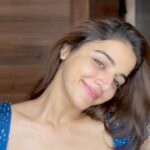 Wamiqa Gabbi Instagram - Musical sneak peak into my after Diwali party skin routine 🤍 . which is basically my every day skin routine —— okay! Not everyday but most of the days —— Okay fine! I don’t do anything extra when I’m at home —— Anyway, I like my skin to be dry on days I’m home and doing nothing and I like it that way —— Okay fine! This is all a lie —— Maybe this is a lie too —— Ok Bye! —— and be kind to animals 🤍