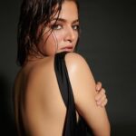 Wamiqa Gabbi Instagram - 🤍 Ik main kudi punjabi, do mere nain sharaabi Dasso hunn ki kariyeeee ? . Styled by @mohitrai with @shubhi.kumar @tarangagarwalofficial Hair - @humera_shaikh19 Makeup - @cocoballucci_ Photographer - @thehouseofpixels