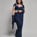 Wamiqa Gabbi Instagram - कोई लुत्फ़ उठा रहा है सफ़र का, कोई मंज़िल पा कर भी परेशान सा है ! यह ज़िंदगी है साहब, यहाँ सबकी अपनी नुमाइशें हैं। #गुलज़ार Styling - @sukritigrover Saree- @nitikagujralofficial HMU - @forum.gotecha Photographer - @harneshjoshi