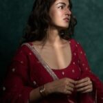 Wamiqa Gabbi Instagram - Maine Ram ratan dhan paayo ♥️ Happy Dhanteras ✨ . . HMU @reshammordani ✨ Suit @akhila8914 ✨