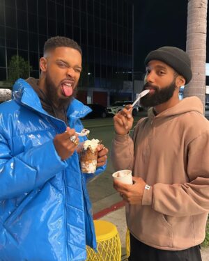 Warren Egypt Franklin Instagram - AQUARIUS SZN dump…and that’s on a big body Benz truck 😈✨🥵