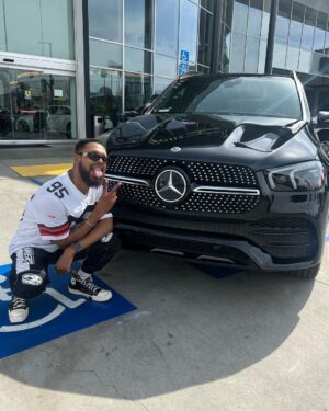 Warren Egypt Franklin Instagram - AQUARIUS SZN dump…and that’s on a big body Benz truck 😈✨🥵