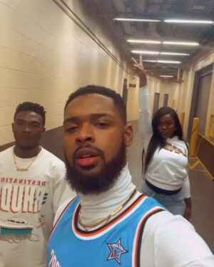 Warren Egypt Franklin Instagram - I had the honor of singing at the first Cavs game of the year. And what a night it was singing in front of 20,000 people in my hometown 🔥

@spidadmitchell 71 POINTS! You’re wild, the biggest cavs game since GM7 in the finals. 

CLEVELAND I love you. Thx you @cavs & @rocketmortgagefieldhouse for the opportunity. 

Im gonna always put on for 216 Baby 😝