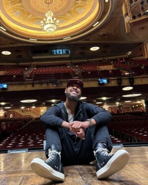 Warren Egypt Franklin Instagram - FINAL BOW 1•15 ✨💎

it truly takes a village, if you’ve been a part of my Hamilton journey in any capacity within these last 3 years thx you SO much. Until next time, I’ll see you on the other side of the war ✌🏽