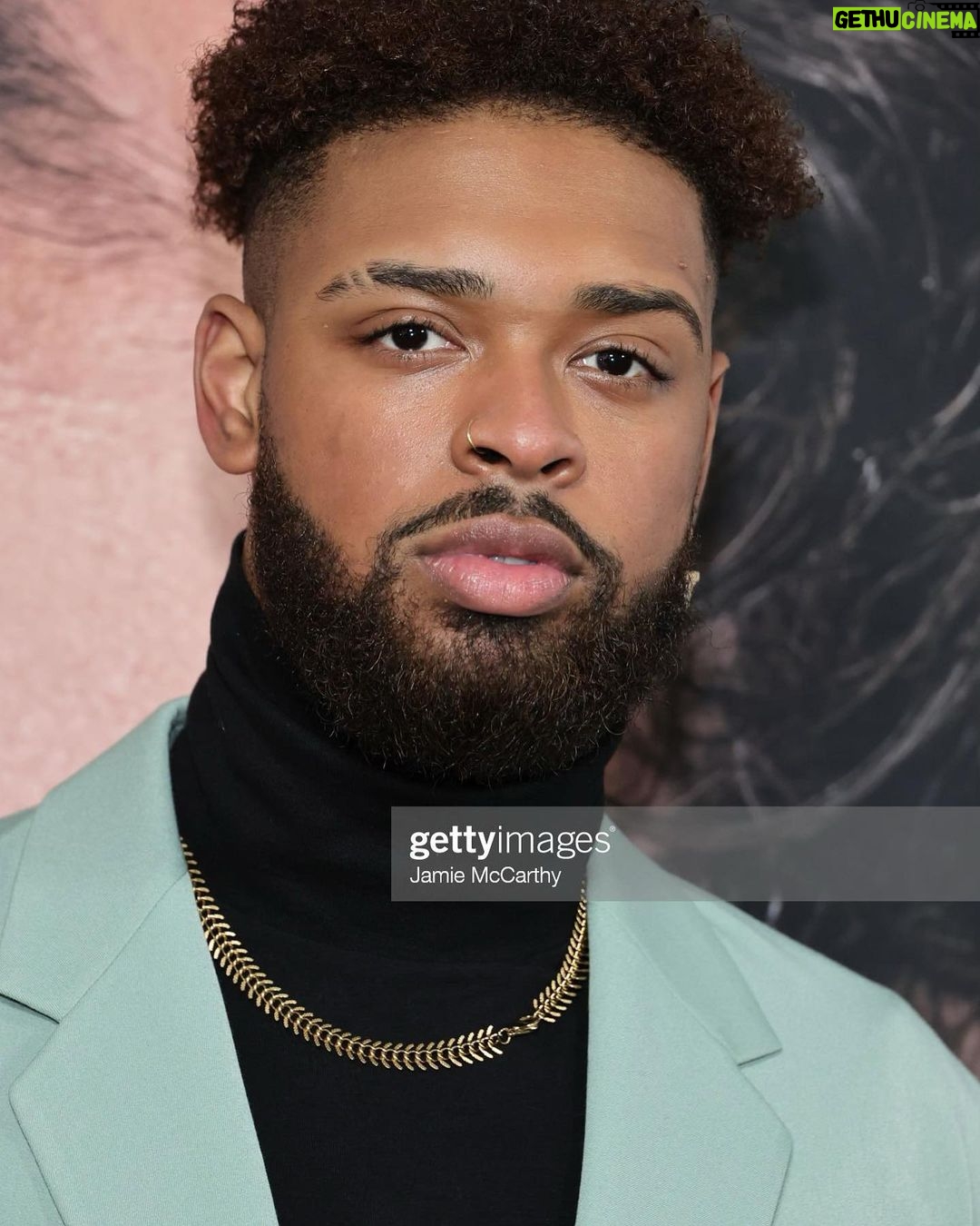 Warren Egypt Franklin Instagram - Cyrano New York Premiere 🥀 thx for having me @bronstudios New York City, NY